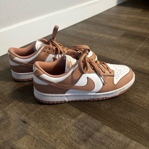 Nike Rosé Dunk Low